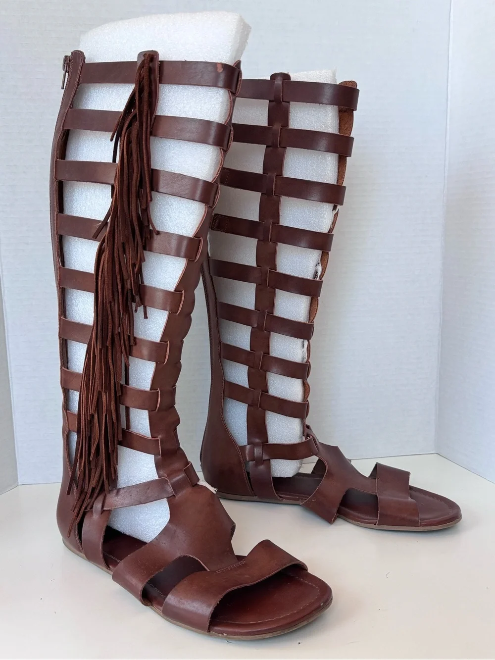 MIA Brown Tan Cognac Knee High Gladiator Fringe Sandals Size 9